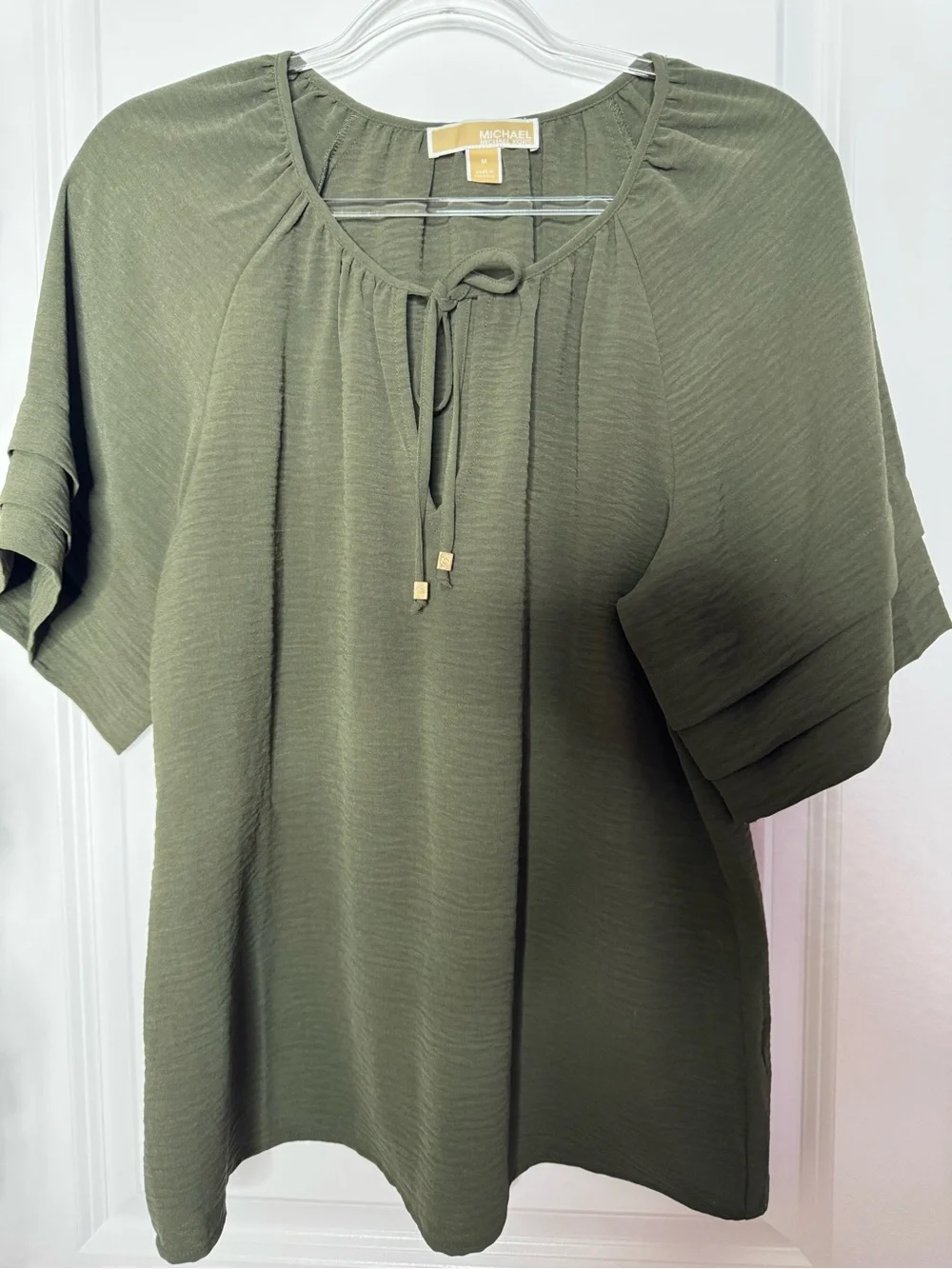 Michael Kors Olive Tie-Neck Short Sleeve Blouse stretch size medium